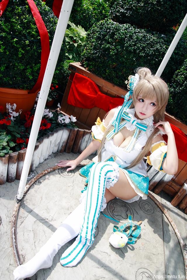 新加坡软妹子忧糯Yonor童颜巨乳COSPLAY角色扮演