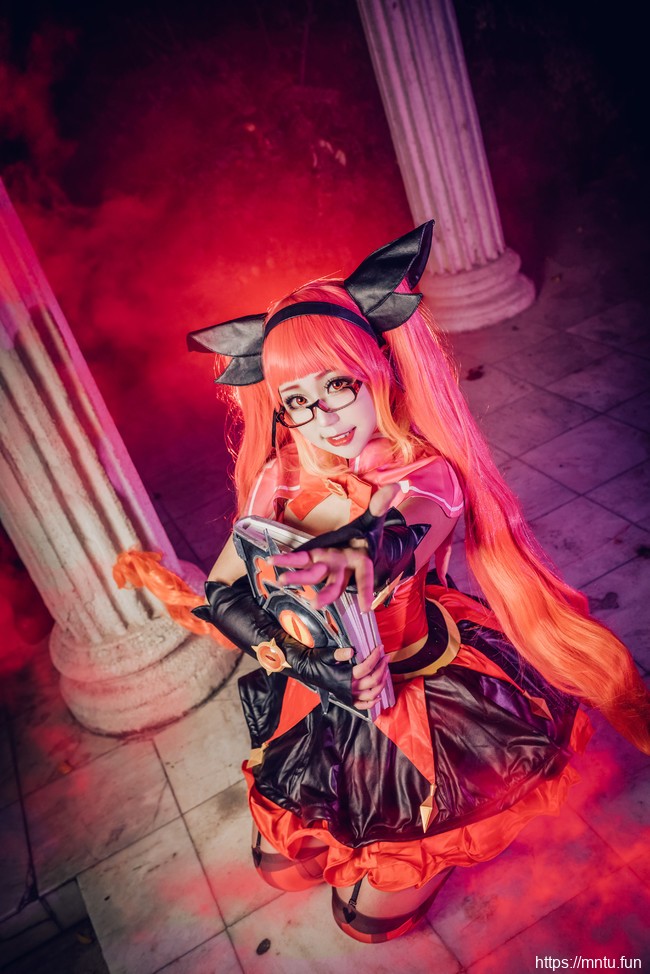 双马尾萝莉梦梦呦COSPLAY王者荣耀暗黑萝莉安琪拉