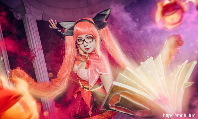 双马尾萝莉梦梦呦COSPLAY王者荣耀暗黑萝莉安琪拉