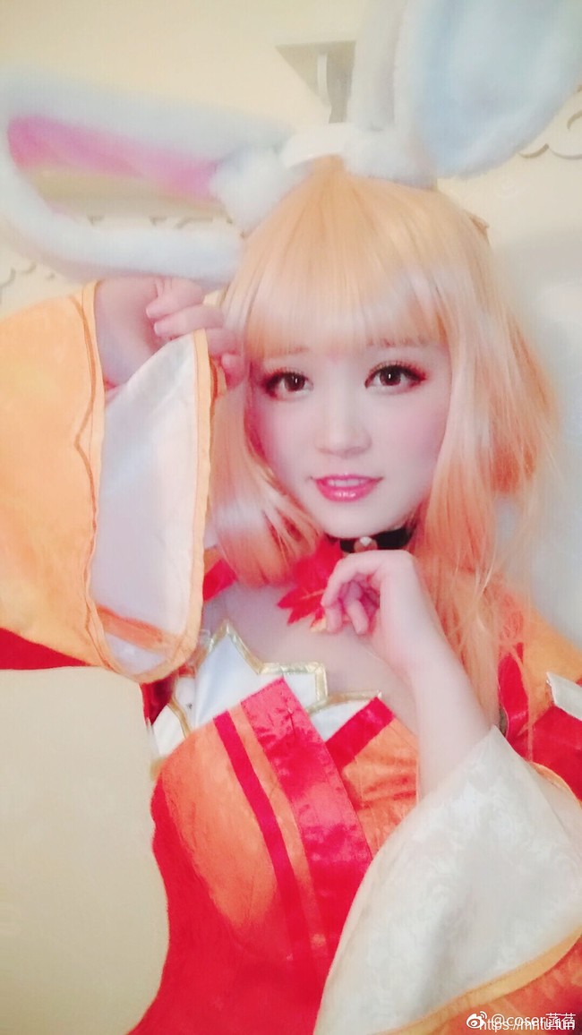 清纯美女coser菡萏兽耳COSPLAY王者荣耀公孙离
