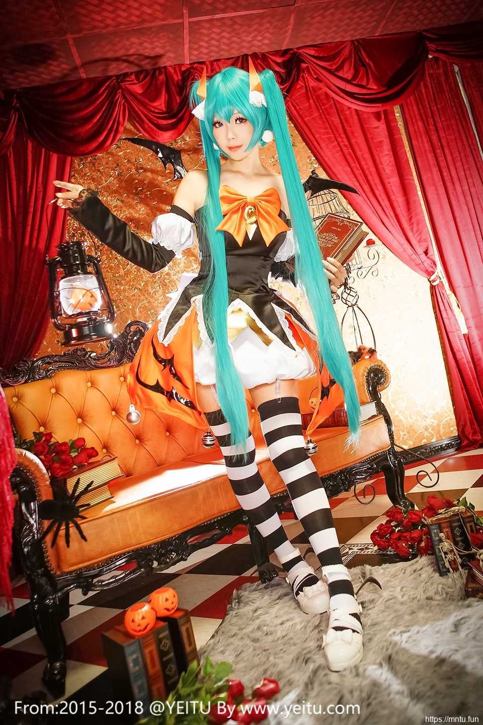 双马尾美女ElyEE子COS扮演VOCALOID初音未来