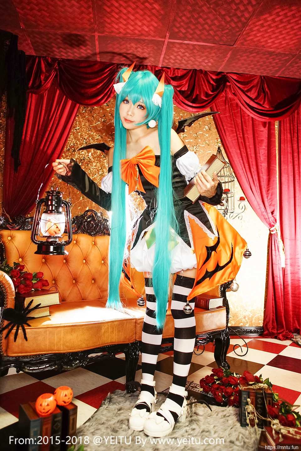 双马尾美女ElyEE子COS扮演VOCALOID初音未来