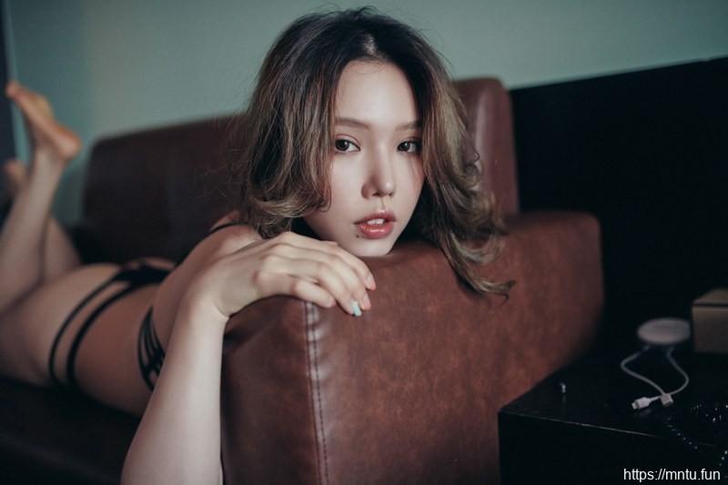 狂野女友黄乐然欲火燃心迷人娇躯尽显