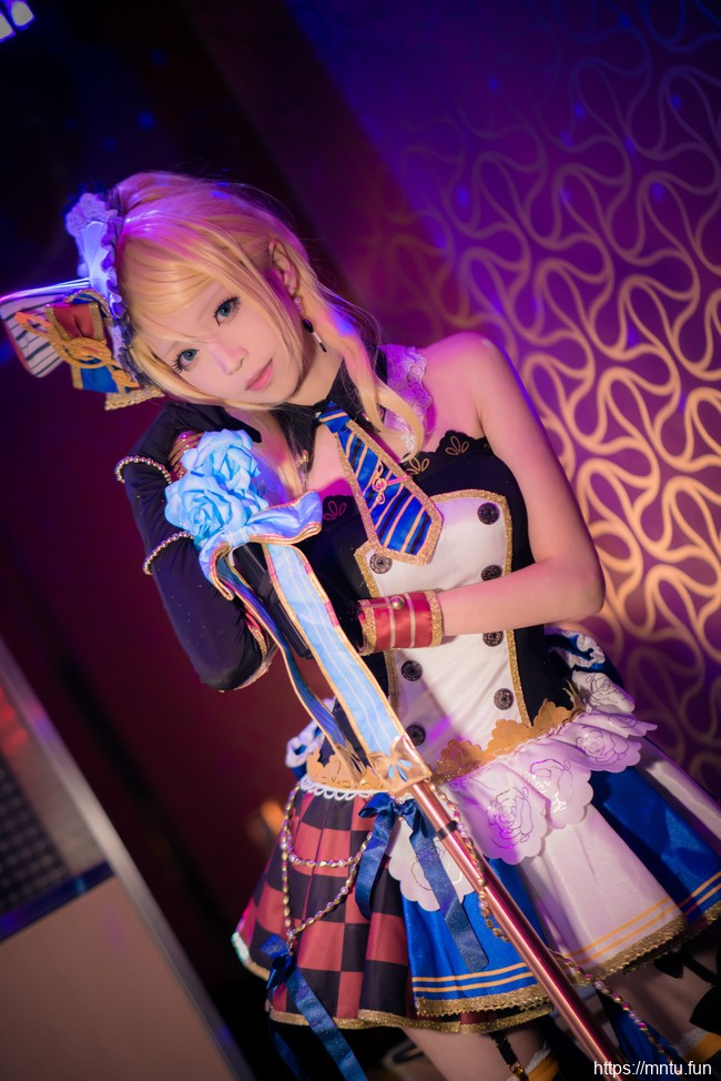 美女主播青青子w扮演LOVE-LIVE女仆觉醒绚濑绘里