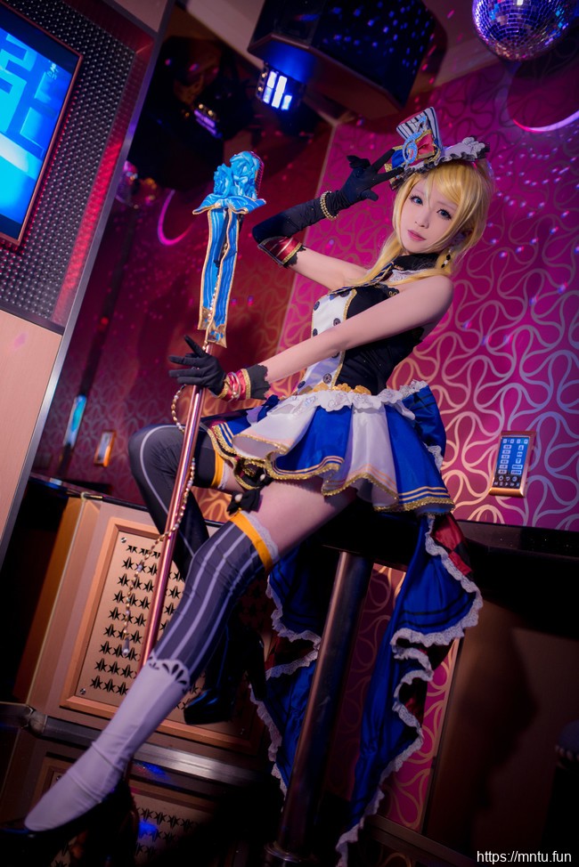 美女主播青青子w扮演LOVE-LIVE女仆觉醒绚濑绘里