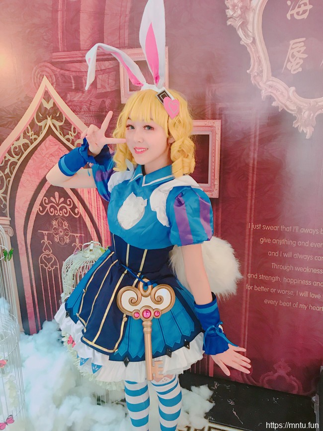 [腿控福利]美少女才不是小喵喵COS王者荣耀妲己