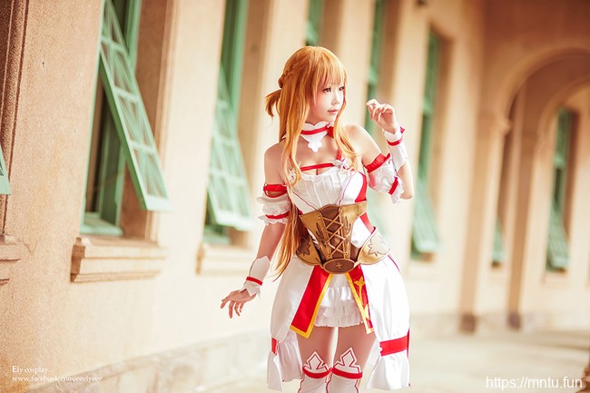 台湾妹子ElyEE子COSPLAY刀剑神域亚丝娜结城明日奈