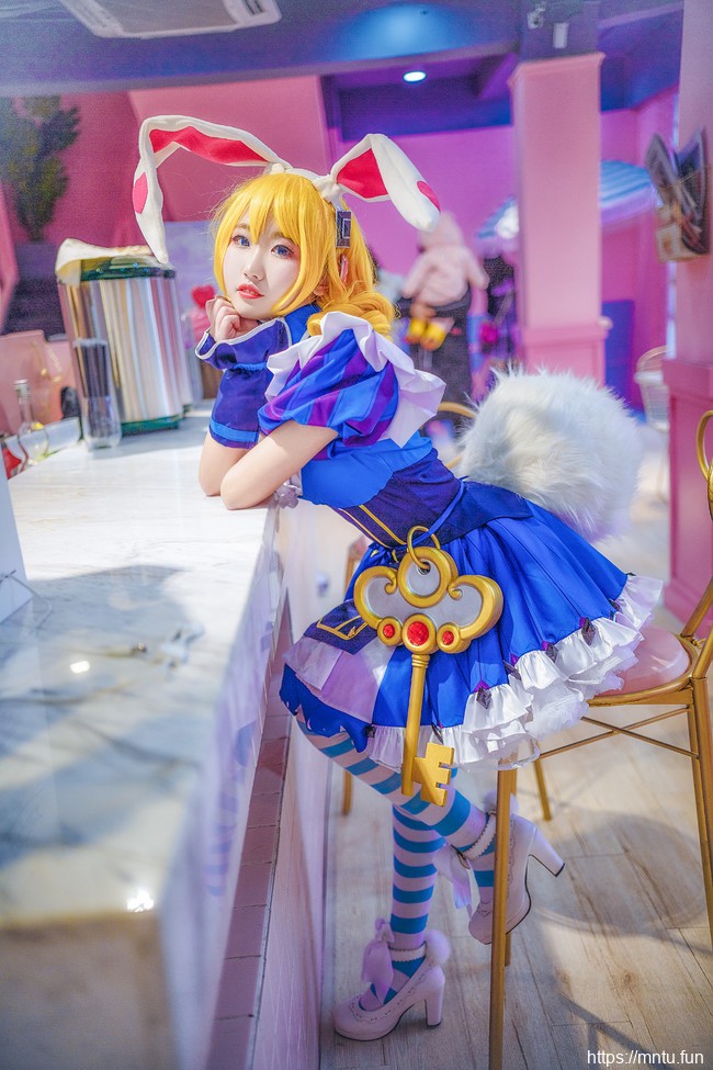 清纯萝莉炸毛兔COSPLAY王者荣耀仙境爱丽丝妲己