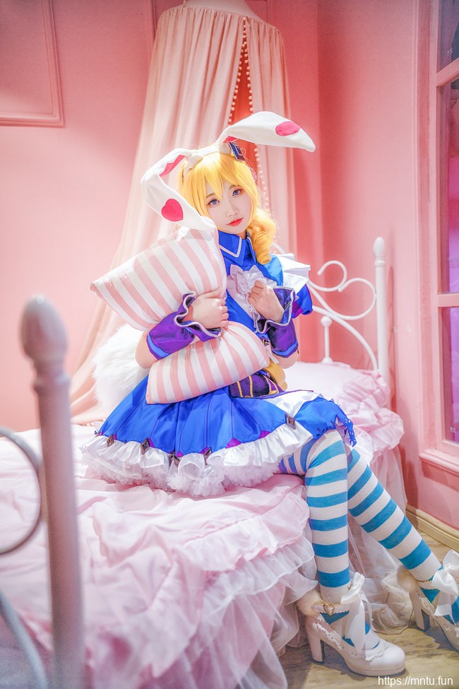 清纯萝莉炸毛兔COSPLAY王者荣耀仙境爱丽丝妲己