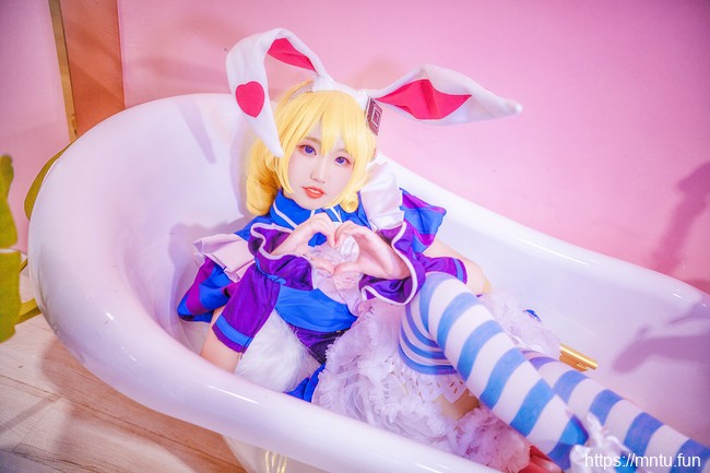 清纯萝莉炸毛兔COSPLAY王者荣耀仙境爱丽丝妲己