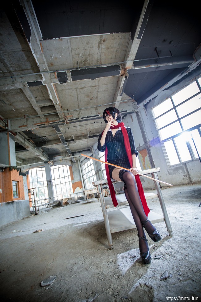 萌系妹子青青子wCOSPLAY英雄联盟无双剑姬菲奥娜