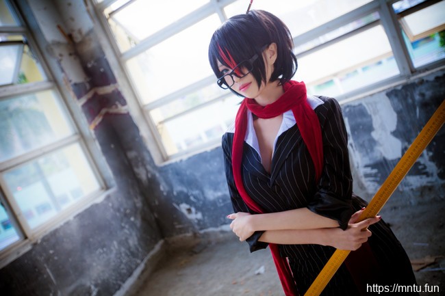 萌系妹子青青子wCOSPLAY英雄联盟无双剑姬菲奥娜