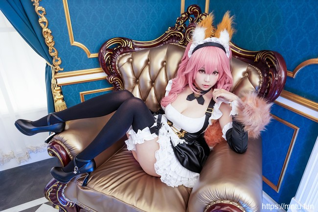 台湾萌妹ElyEE子COS扮演Fate/EXTELLA女仆玉藻前