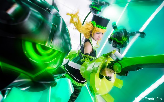 美女主播鳗鱼霏儿COSPLAY永远的7日之都妮维