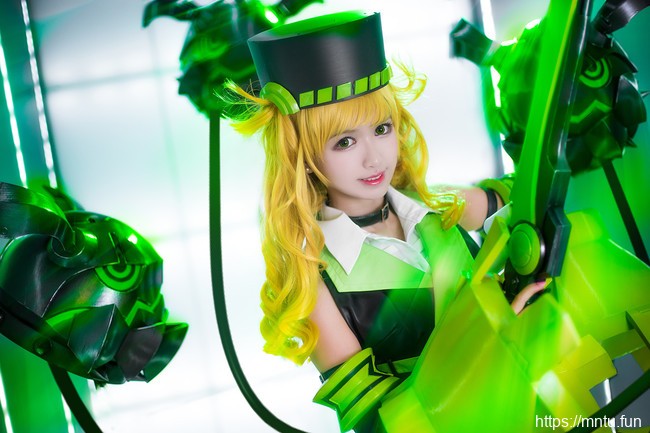 美女主播鳗鱼霏儿COSPLAY永远的7日之都妮维