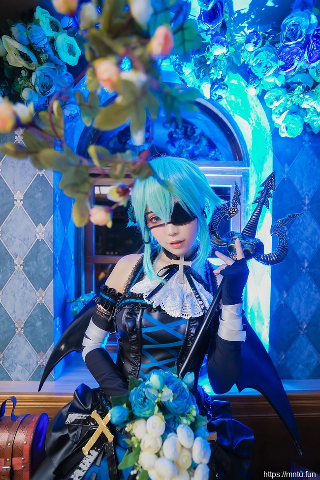 台湾萌系美少女ElyEE子COS刀剑神域哥特风朝田诗乃