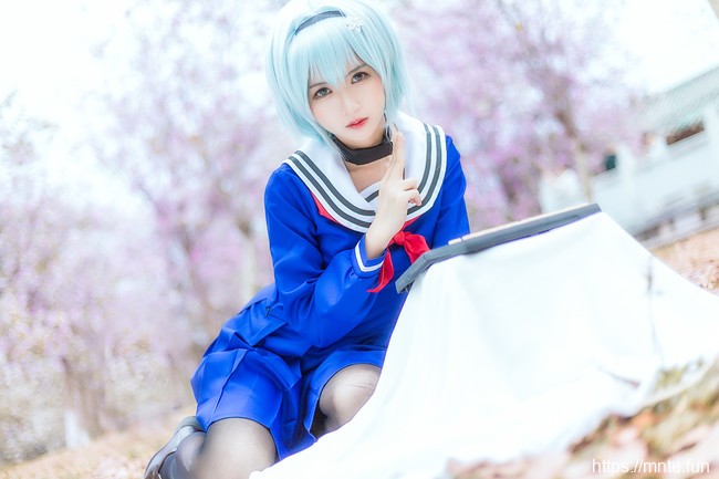 御姐鳗鱼霏儿黑丝美腿制服诱惑COSPLAY龙王的工作空银子