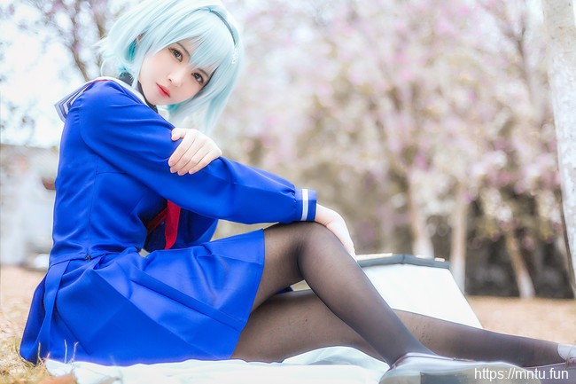 御姐鳗鱼霏儿黑丝美腿制服诱惑COSPLAY龙王的工作空银子