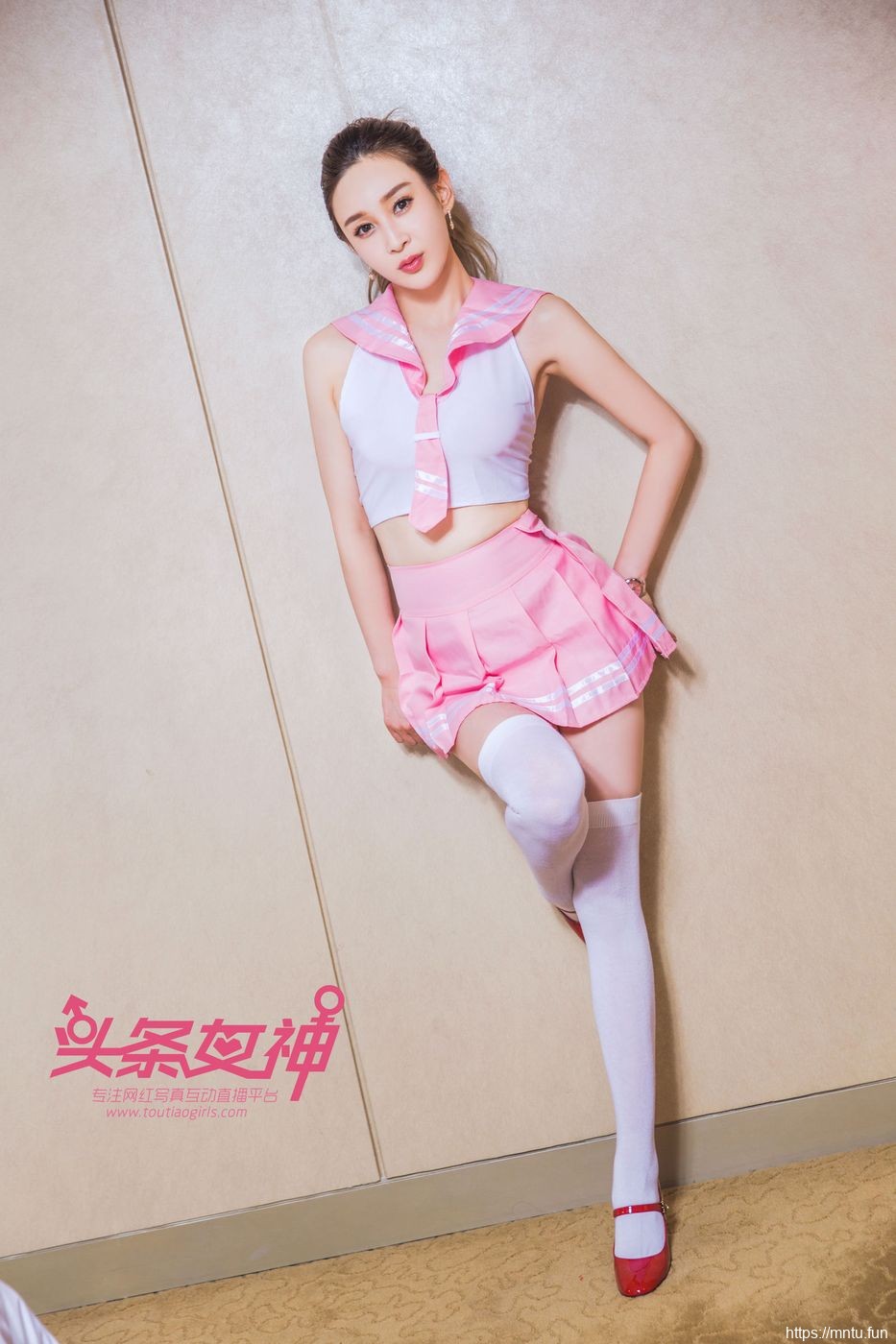 头条女神美女模特申美嫣日系粉色水手服COSPLAY美少女战士
