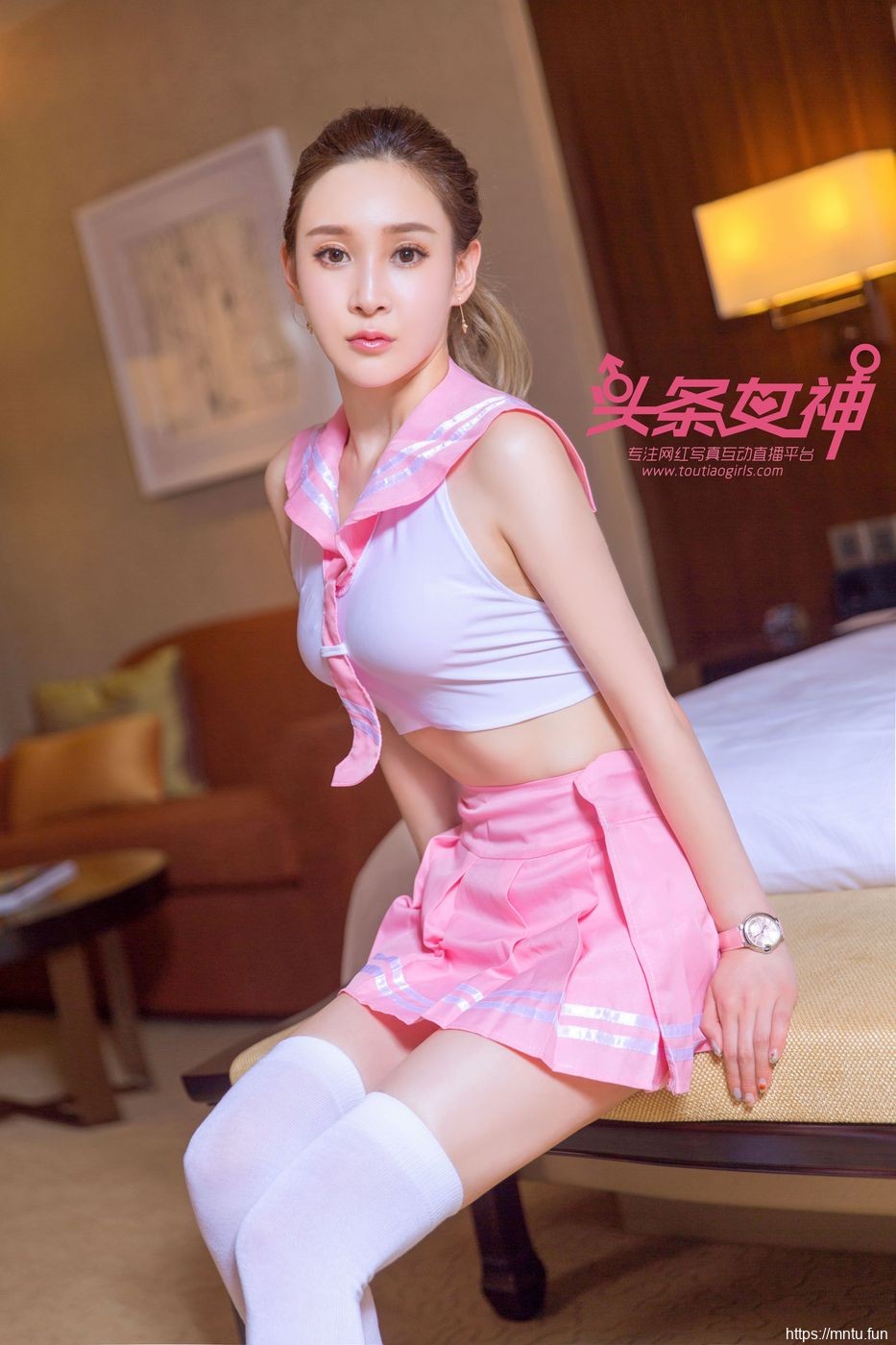 头条女神美女模特申美嫣日系粉色水手服COSPLAY美少女战士