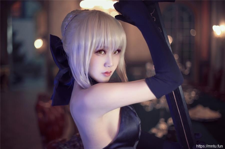 萌系汐兔子COS装扮Fate-Grand-Order阿尔托利亚·潘德拉贡