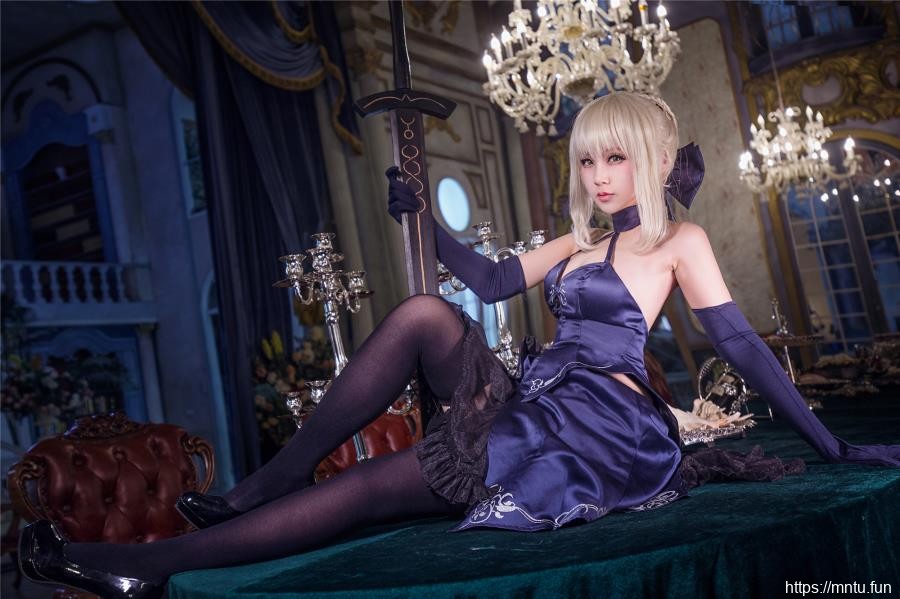 萌系汐兔子COS装扮Fate-Grand-Order阿尔托利亚·潘德拉贡