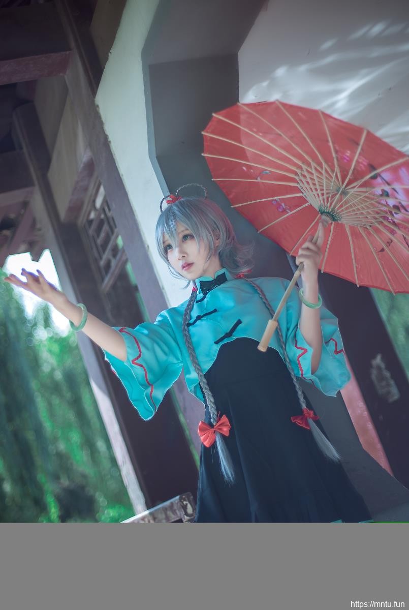 萌系美女汐兔子黑丝美腿COSPLAY洛天依