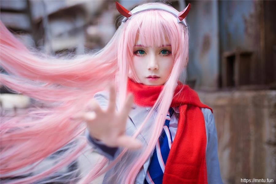 颜值少女汐兔子COS扮演精英驾驶员EDJK制服02