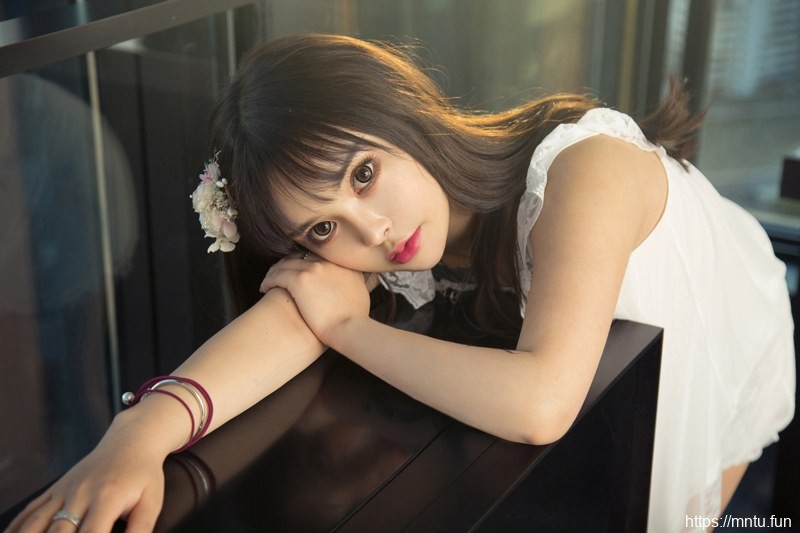 可爱二次元少女Wendy扮演COS守望先锋D.Va诱人套图