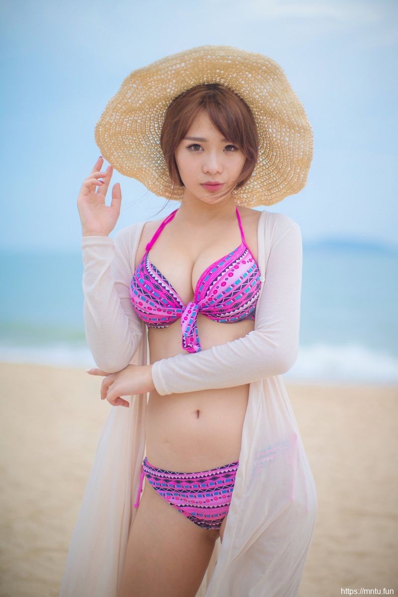 极品美女哈妮HaaNi比基尼诱惑Cosplay角色扮演美图