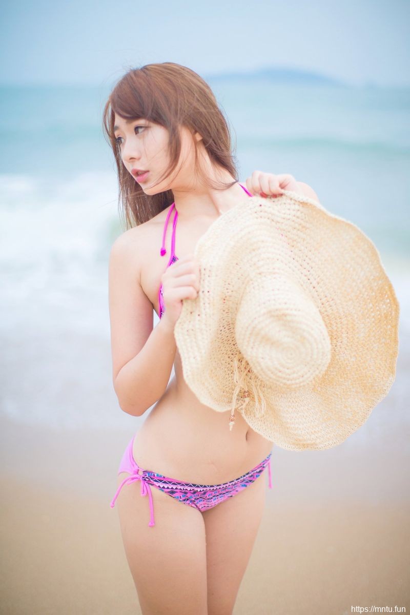 极品美女哈妮HaaNi比基尼诱惑Cosplay角色扮演美图