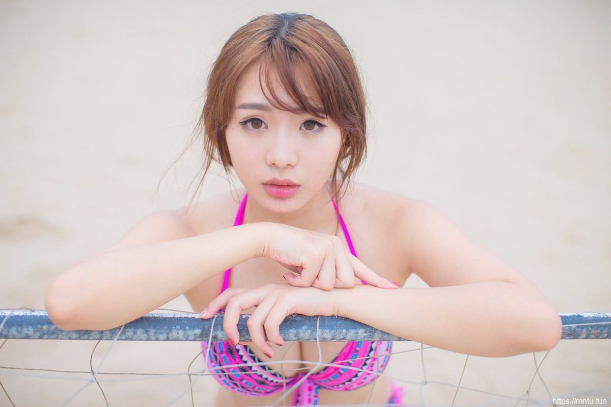 极品美女哈妮HaaNi比基尼诱惑Cosplay角色扮演美图