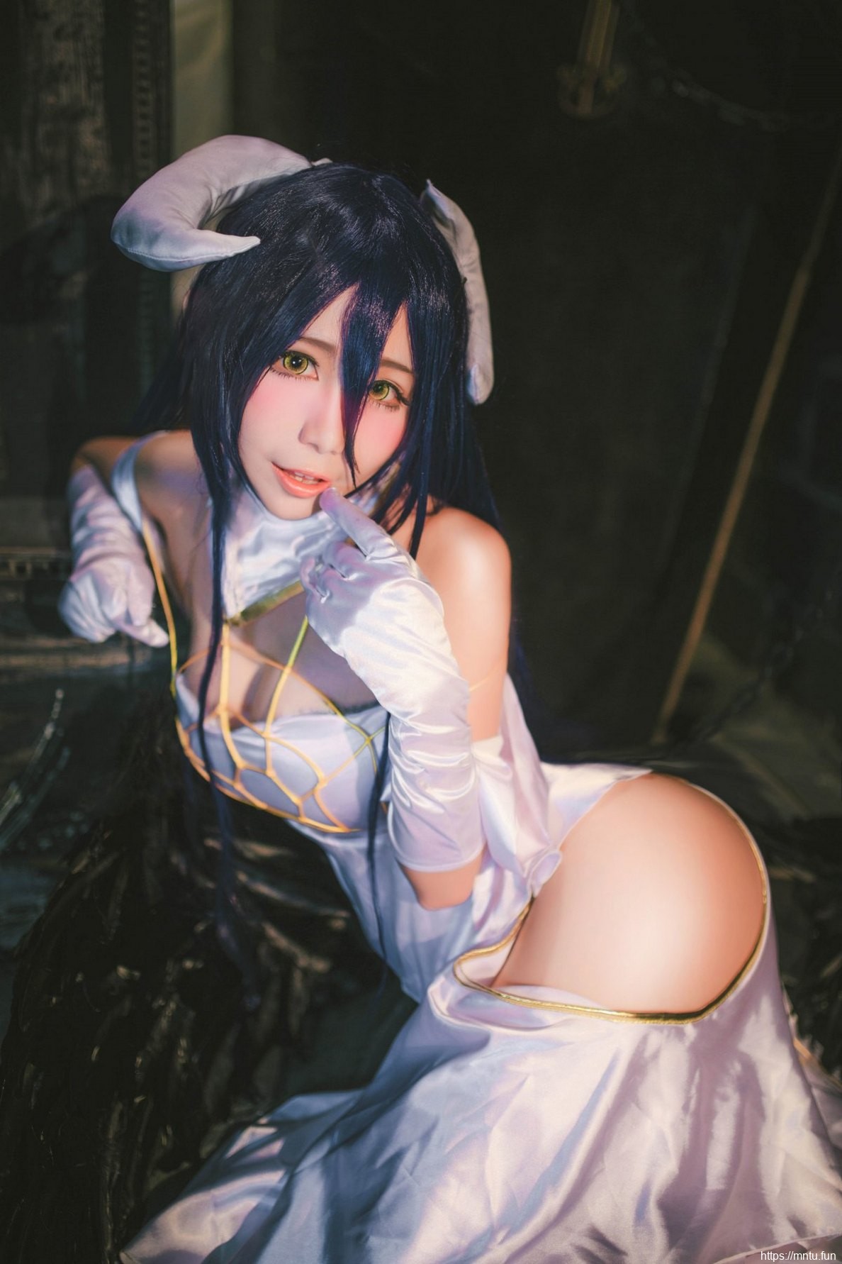 姣好身材性感美女cosplay动漫人物雅儿贝德