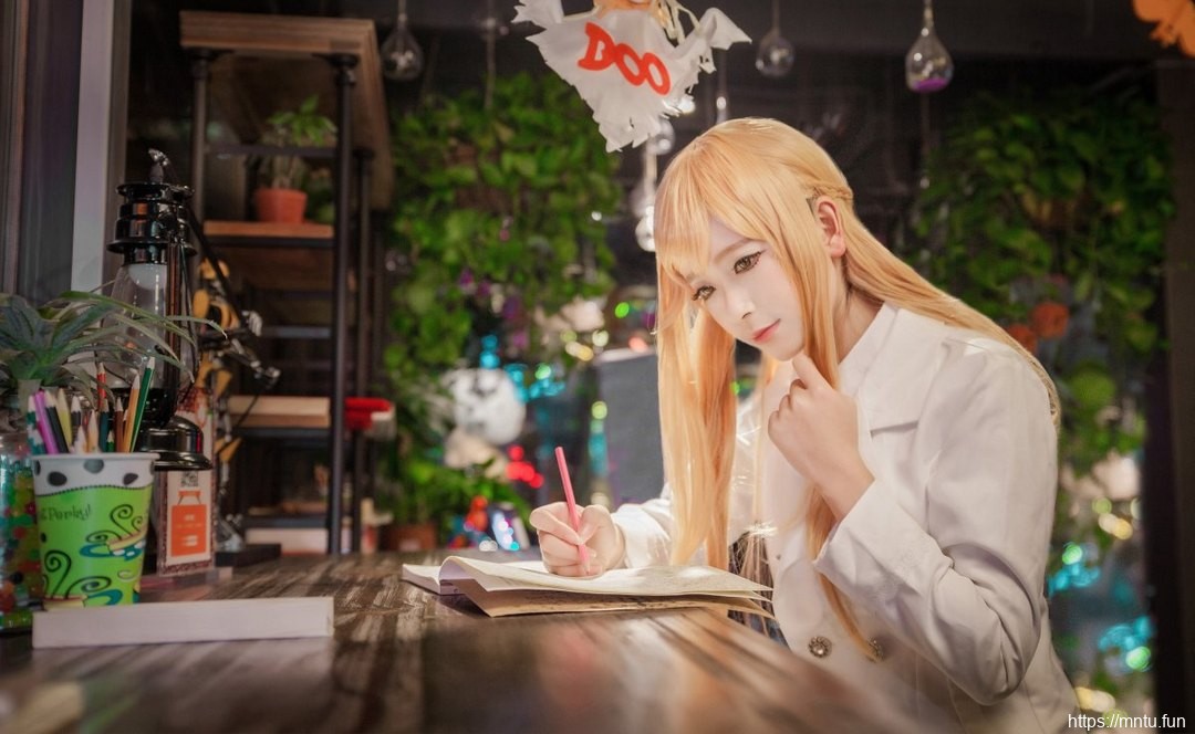 金黄色长发美女cosplay刀剑神域女主角亚丝娜