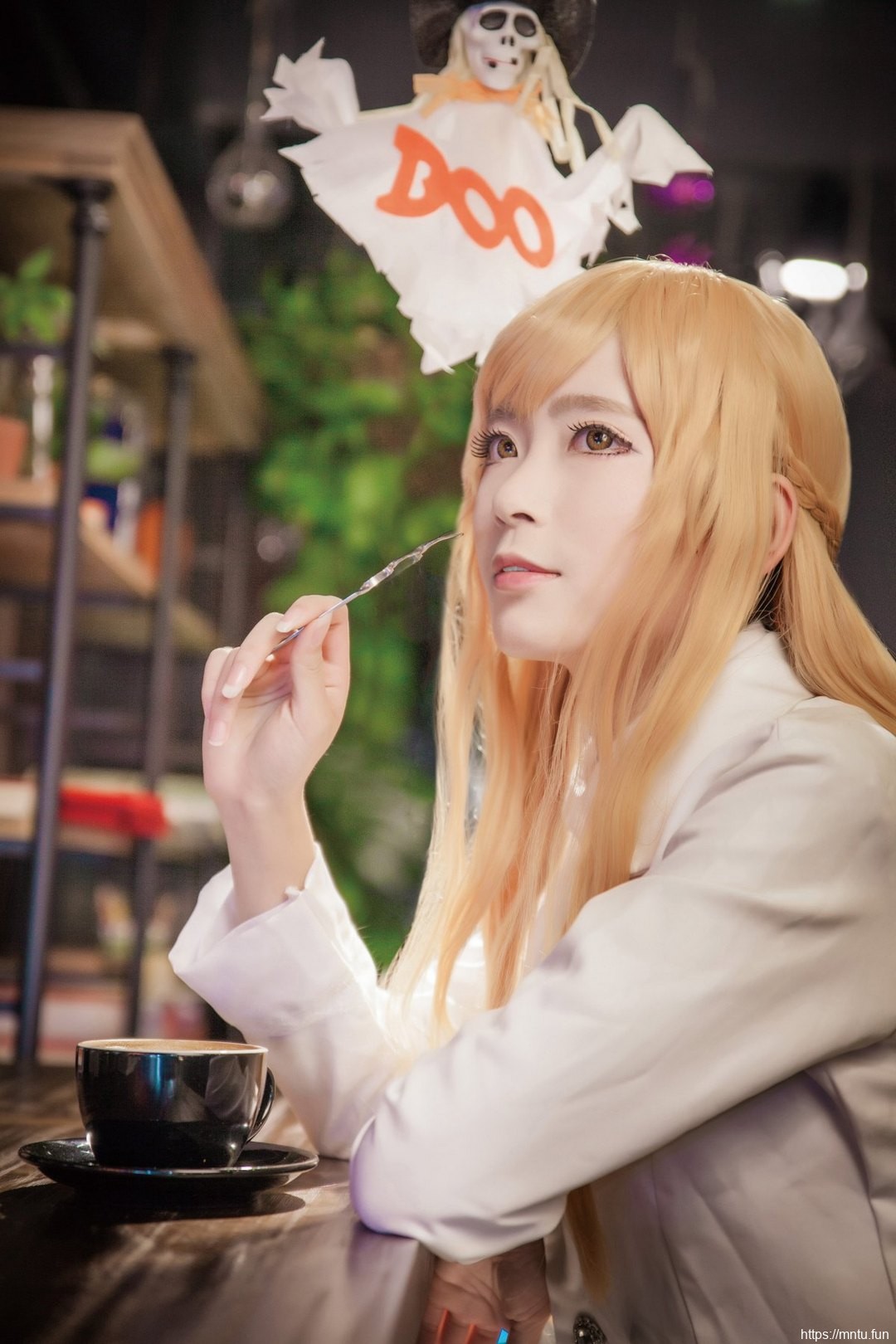 金黄色长发美女cosplay刀剑神域女主角亚丝娜