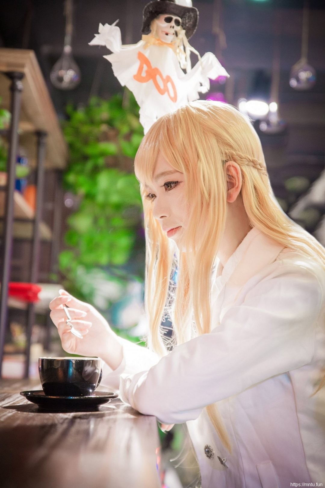 金黄色长发美女cosplay刀剑神域女主角亚丝娜