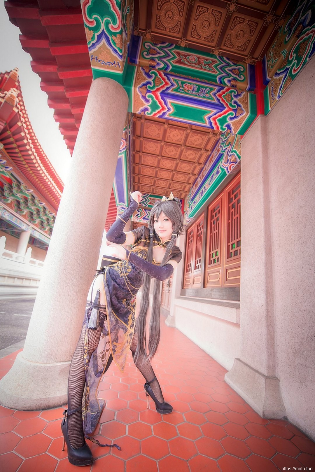 古风旗袍美女黑丝美腿cosplay洛天依诱惑销魂