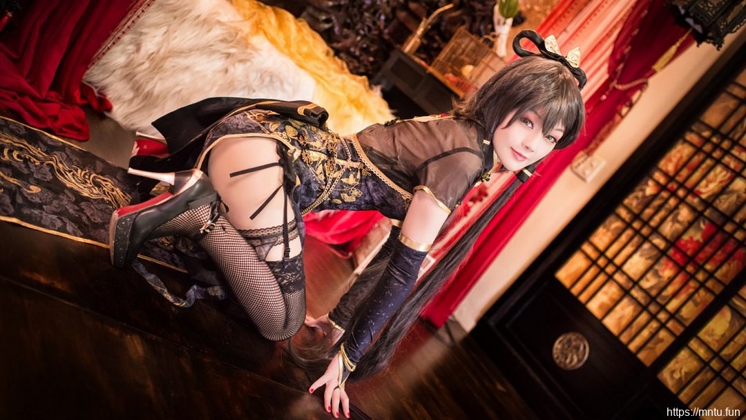 古风旗袍美女黑丝美腿cosplay洛天依诱惑销魂