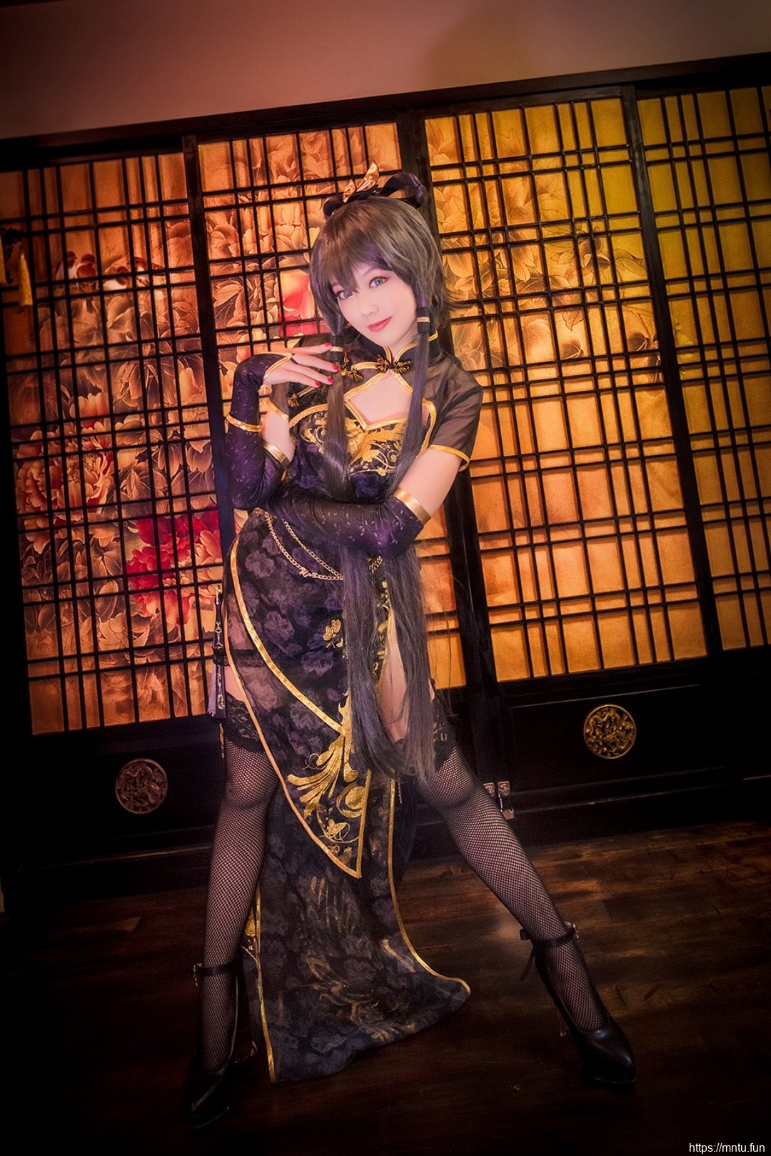 古风旗袍美女黑丝美腿cosplay洛天依诱惑销魂