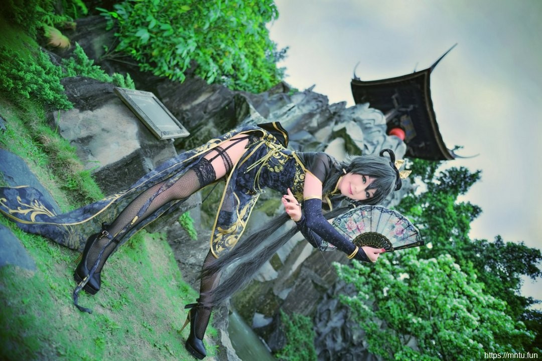 古风旗袍美女黑丝美腿cosplay洛天依诱惑销魂