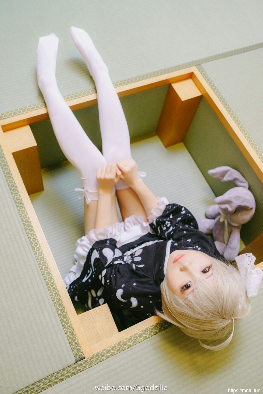 可爱萌妹子身穿和服cosplay动漫美女春日野穹