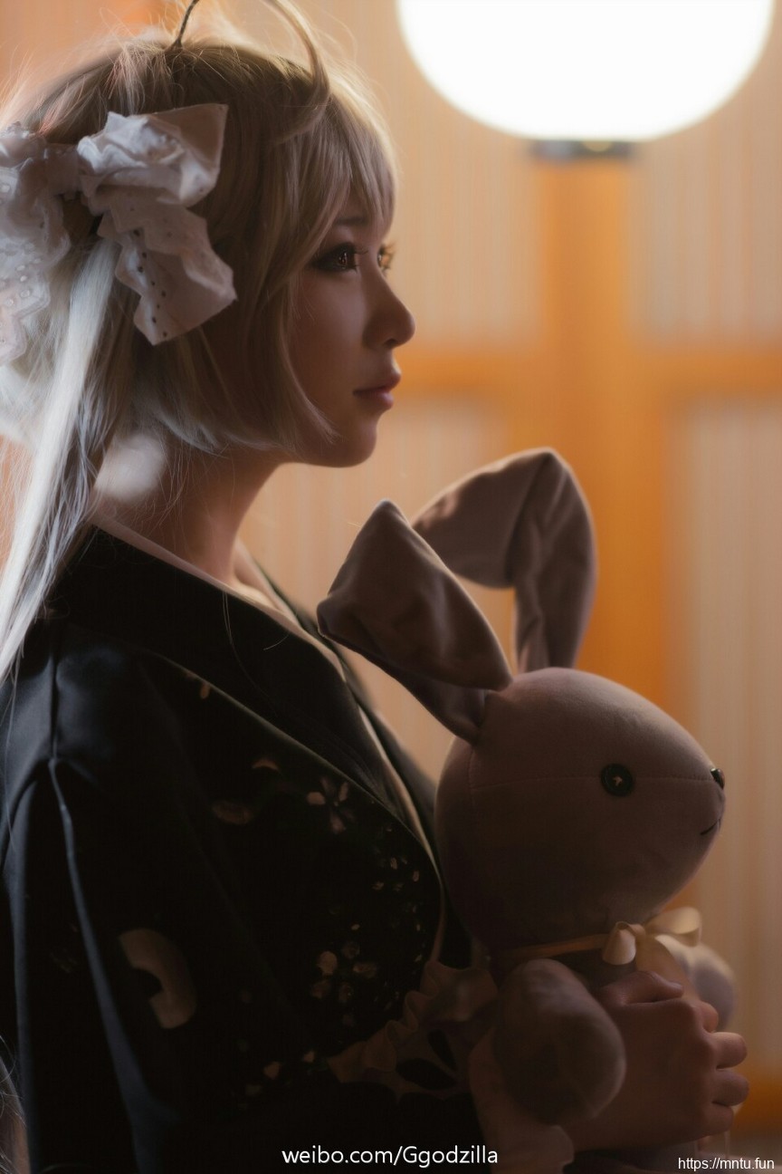 可爱萌妹子身穿和服cosplay动漫美女春日野穹