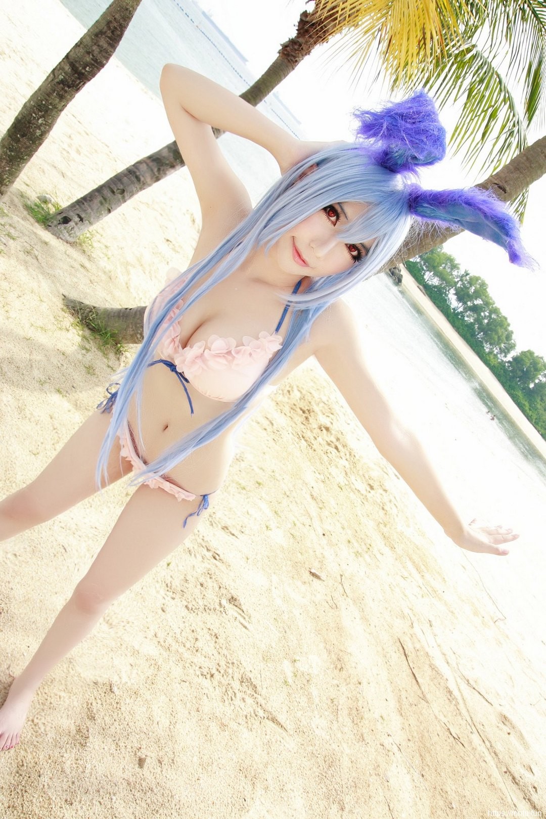 美女胤甍身穿比基尼Cosplay兔女郎丰满傲人