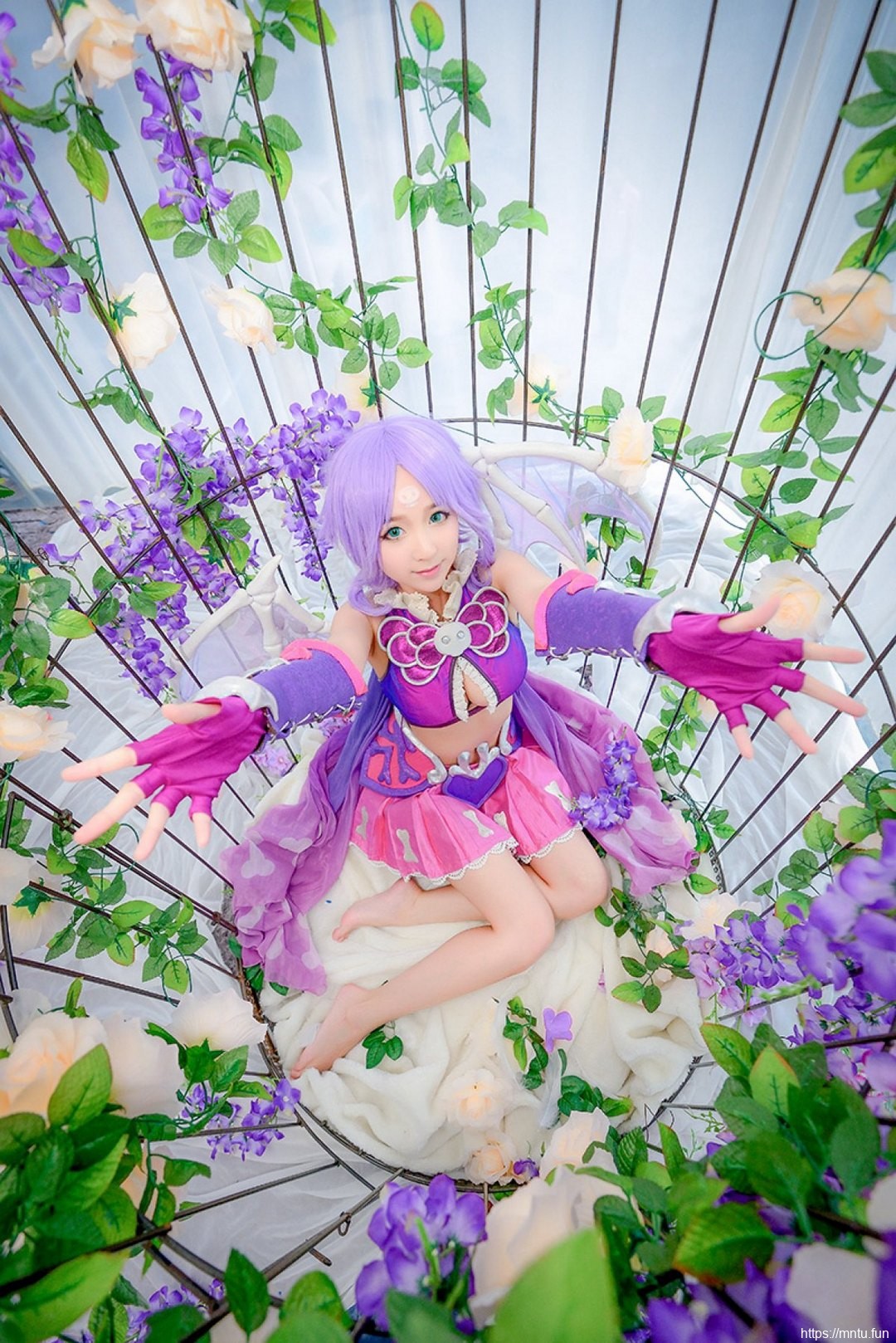 性感萌妹子身穿比基尼cosplay梦幻西游骨精灵