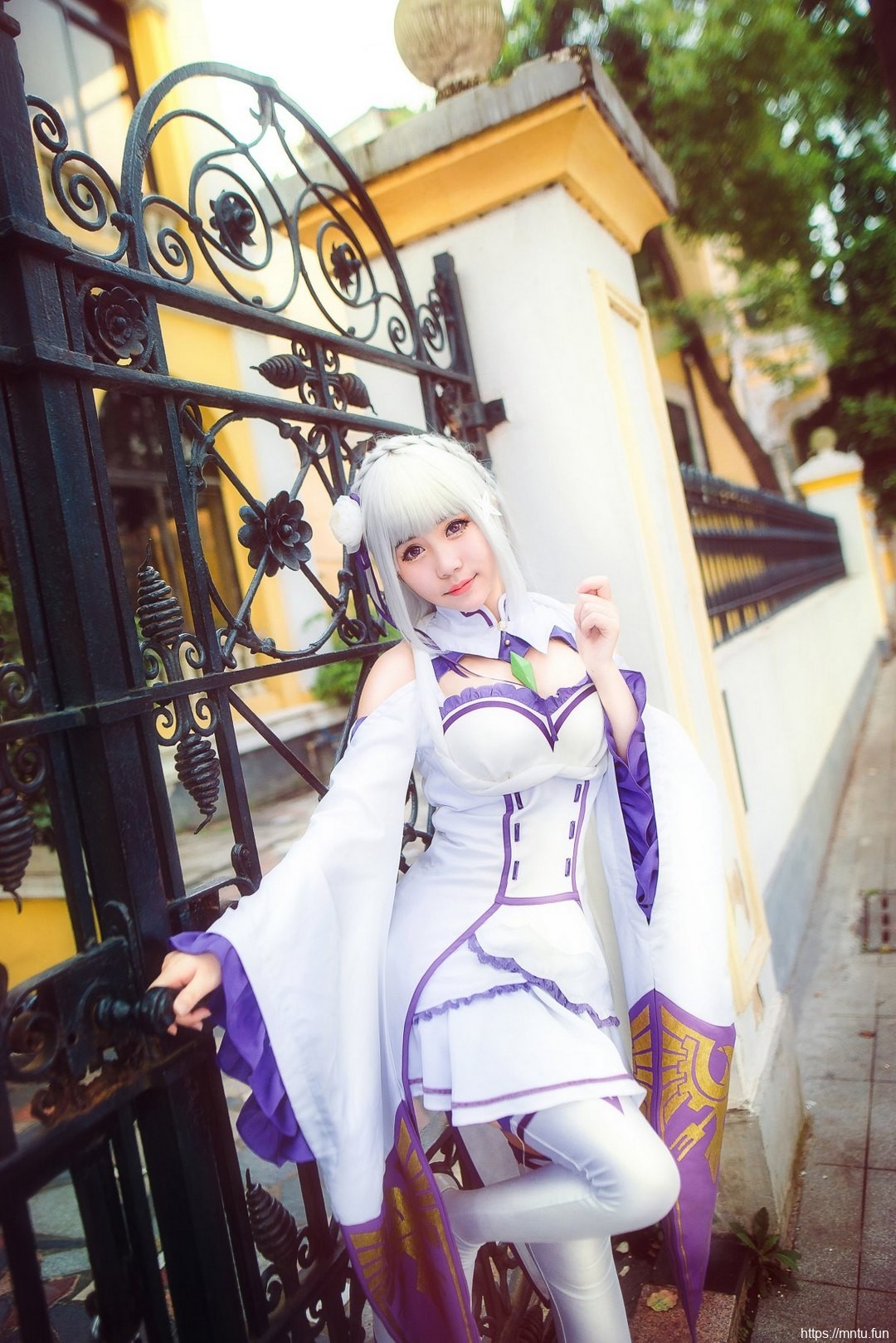 白嫩美女Joean-夜夜诱人美乳cos爱蜜莉雅