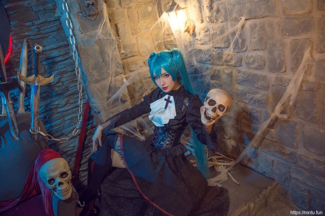 妖艳魅惑美女猫井澜Cosplay初音未来吸血鬼