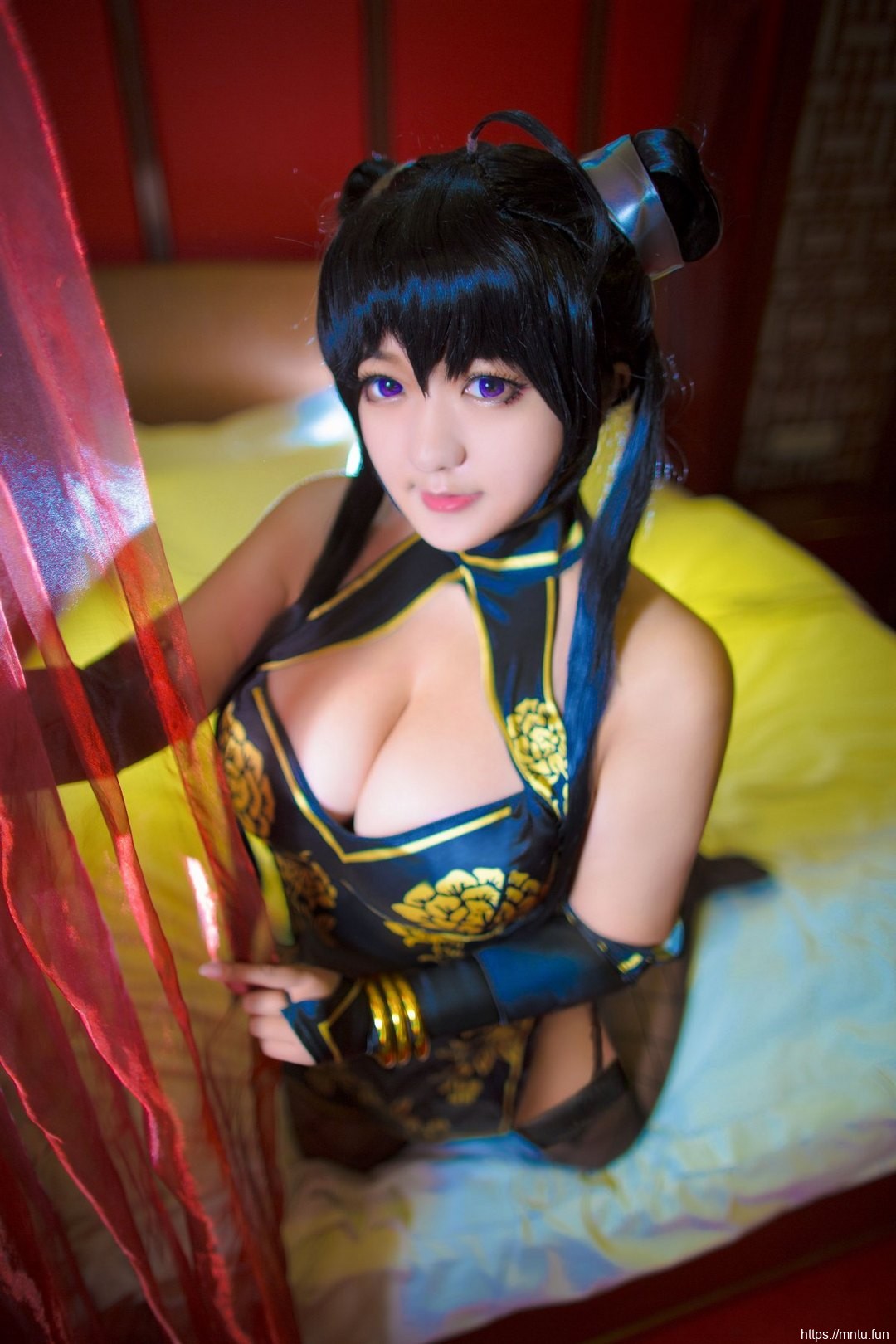 肉感黑丝美女cosplay大胸美女冬月茉莉
