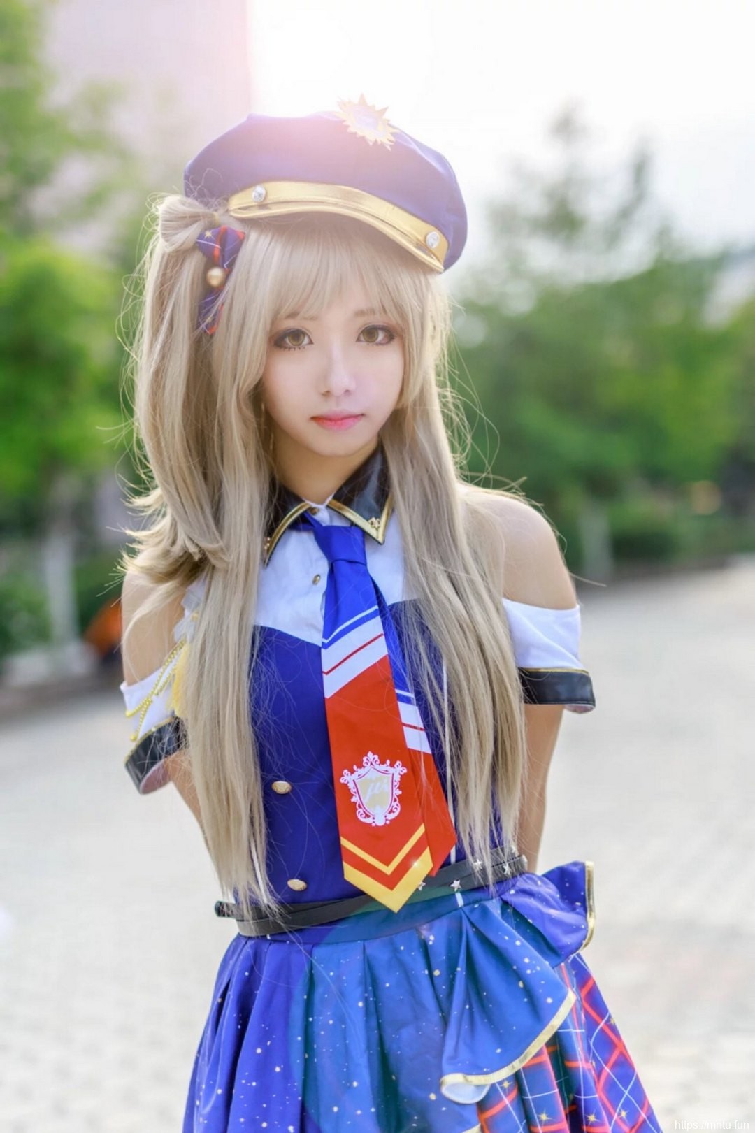 白皙性感学生妹cosplay南小鸟警司制服诱惑
