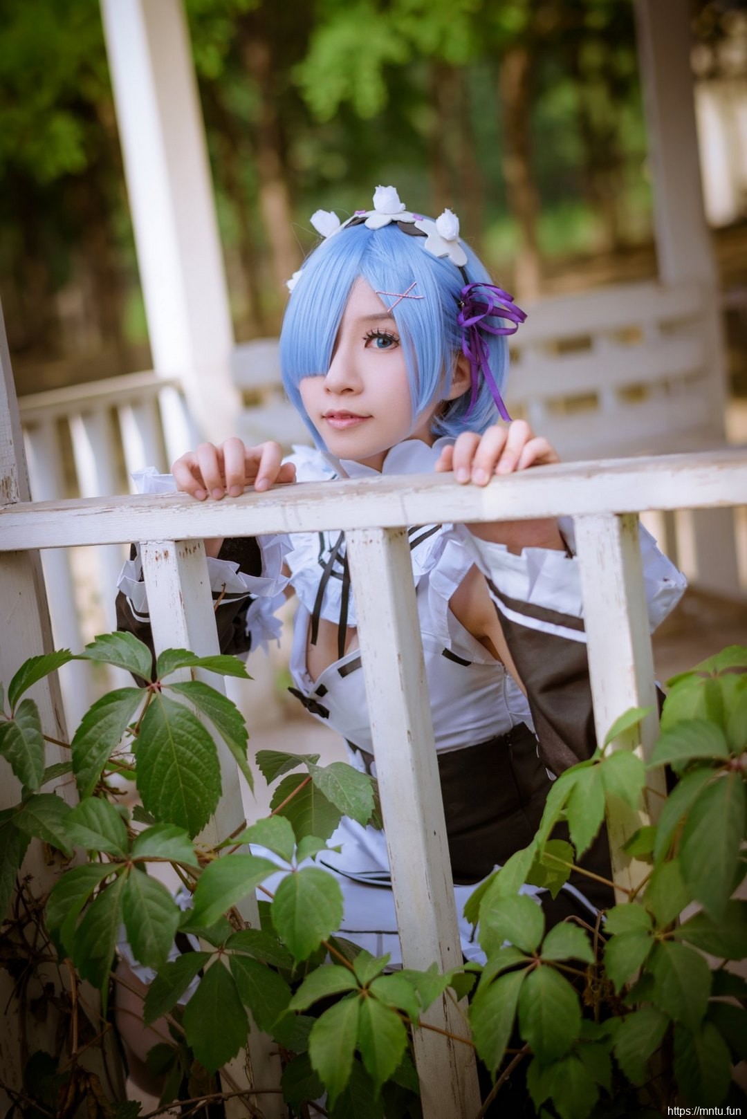 短发美女cosplay从零开始蕾姆女仆装制服诱惑