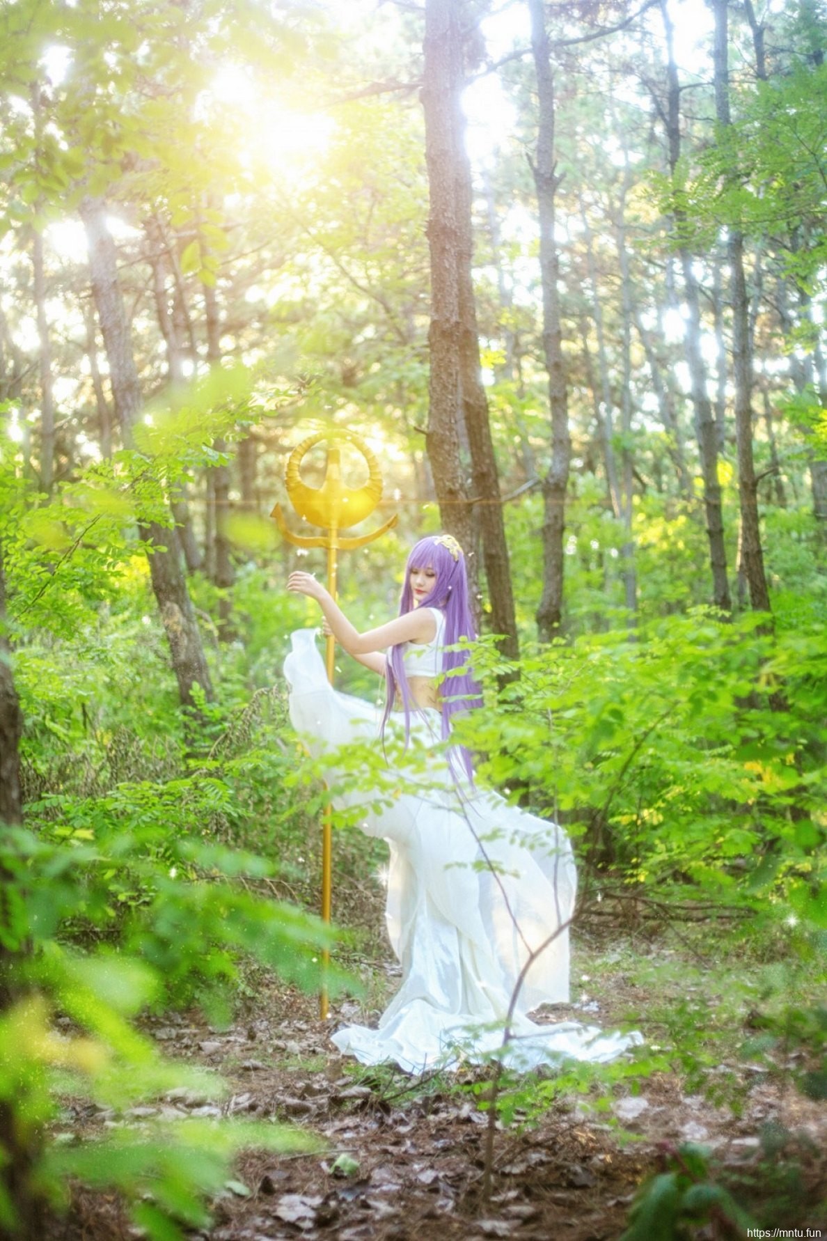 长裙美女Cosplay动漫美女城户纱织尽展女神气质